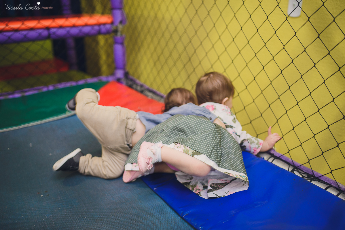 festa linda para o otávio, que completou 1 ano de vida, e comemorou com amigos e familiares no cerimonial infantil em jardim da penha, pirlim pim lim, fotografia de tássila costa fotografia, festa de menino com o tema safari, festa dos sonho