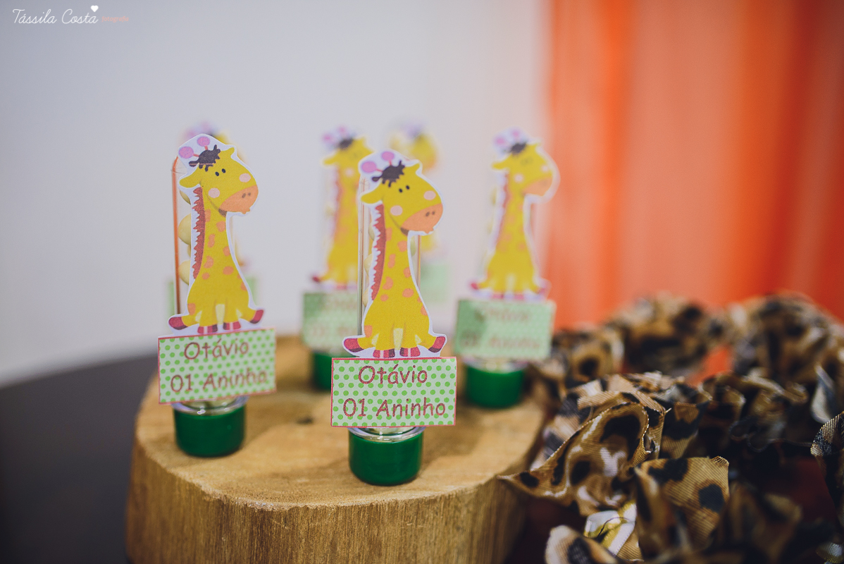 festa linda para o otávio, que completou 1 ano de vida, e comemorou com amigos e familiares no cerimonial infantil em jardim da penha, pirlim pim lim, fotografia de tássila costa fotografia, festa de menino com o tema safari, festa dos sonho