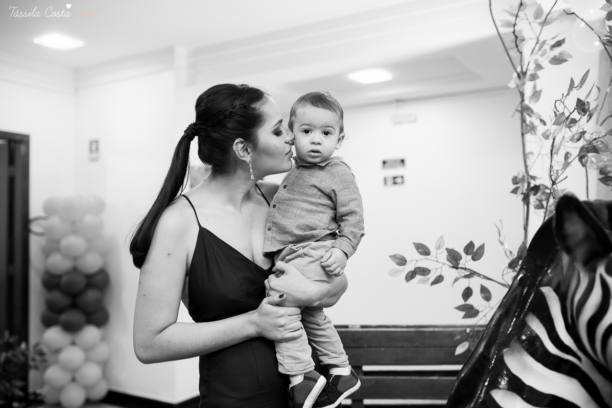 festa linda para o otávio, que completou 1 ano de vida, e comemorou com amigos e familiares no cerimonial infantil em jardim da penha, pirlim pim lim, fotografia de tássila costa fotografia, festa de menino com o tema safari, festa dos sonho