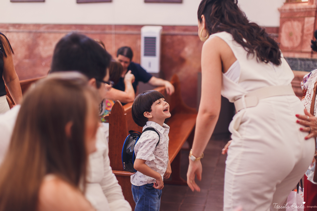 fotos de batizado, qual look usar no batizado do meu filho, lojas para comprar roupa para batizado em vila velha es, Igreja na Prainha para batismo, Igreja do Rosário, fotos lindas de batizado, meu primeiro sacramento, madrinha bem vestida no batizado