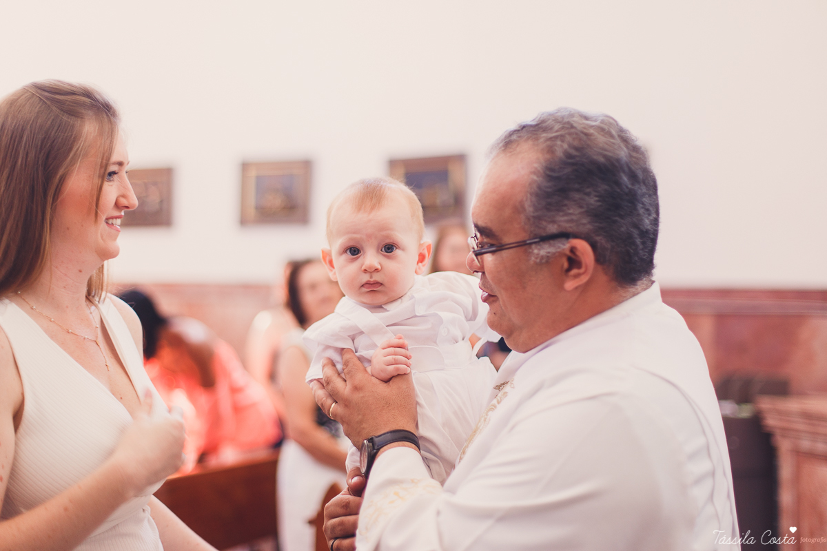 fotos de batizado, qual look usar no batizado do meu filho, lojas para comprar roupa para batizado em vila velha es, Igreja na Prainha para batismo, Igreja do Rosário, fotos lindas de batizado, meu primeiro sacramento, madrinha bem vestida no batizado