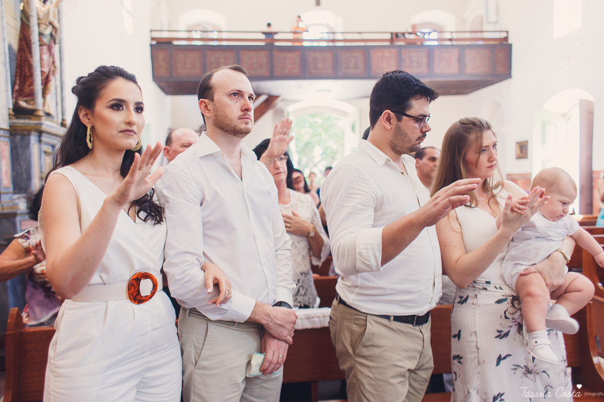 fotos de batizado, qual look usar no batizado do meu filho, lojas para comprar roupa para batizado em vila velha es, Igreja na Prainha para batismo, Igreja do Rosário, fotos lindas de batizado, meu primeiro sacramento, madrinha bem vestida no batizado