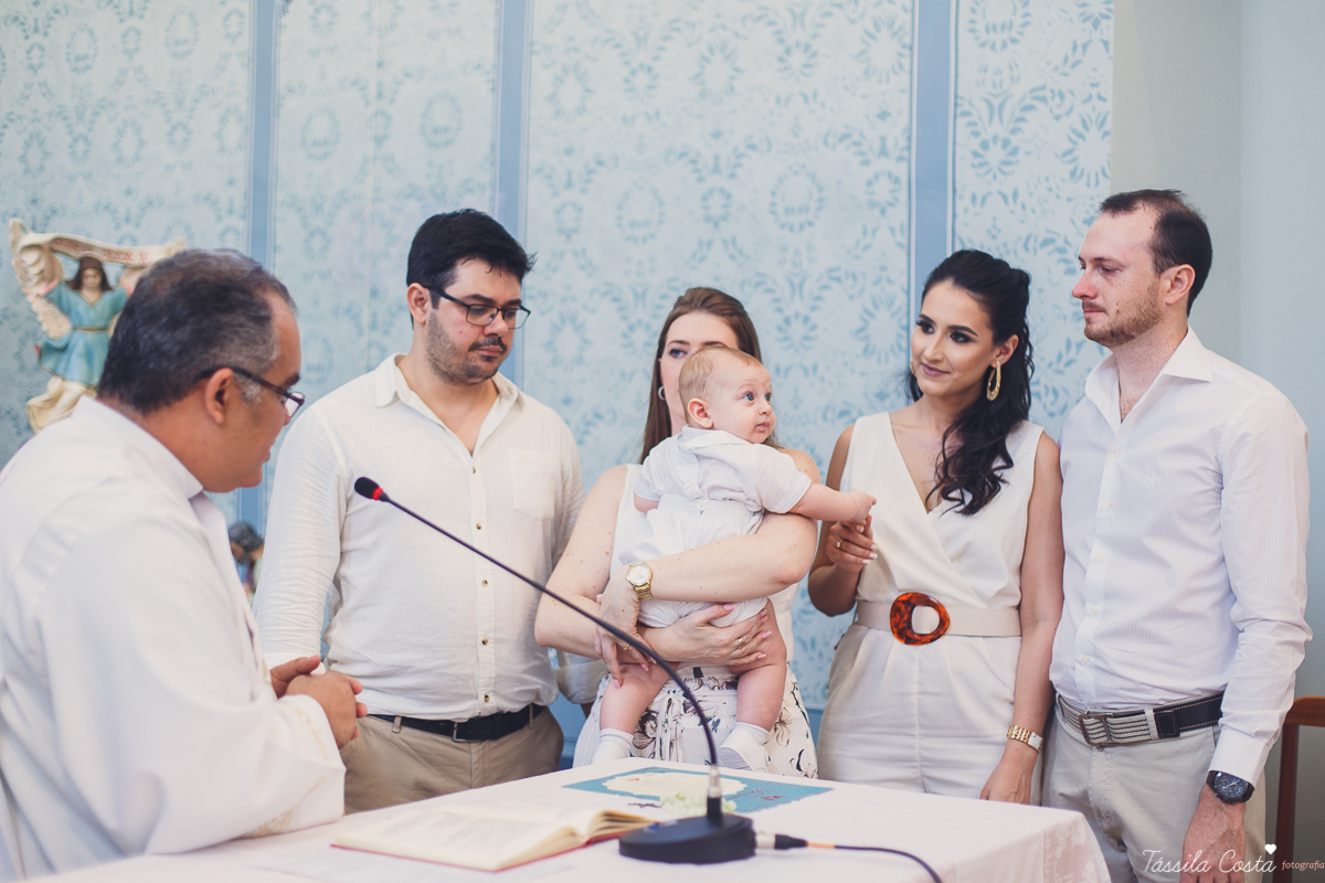 fotos de batizado, qual look usar no batizado do meu filho, lojas para comprar roupa para batizado em vila velha es, Igreja na Prainha para batismo, Igreja do Rosário, fotos lindas de batizado, meu primeiro sacramento, madrinha bem vestida no batizado