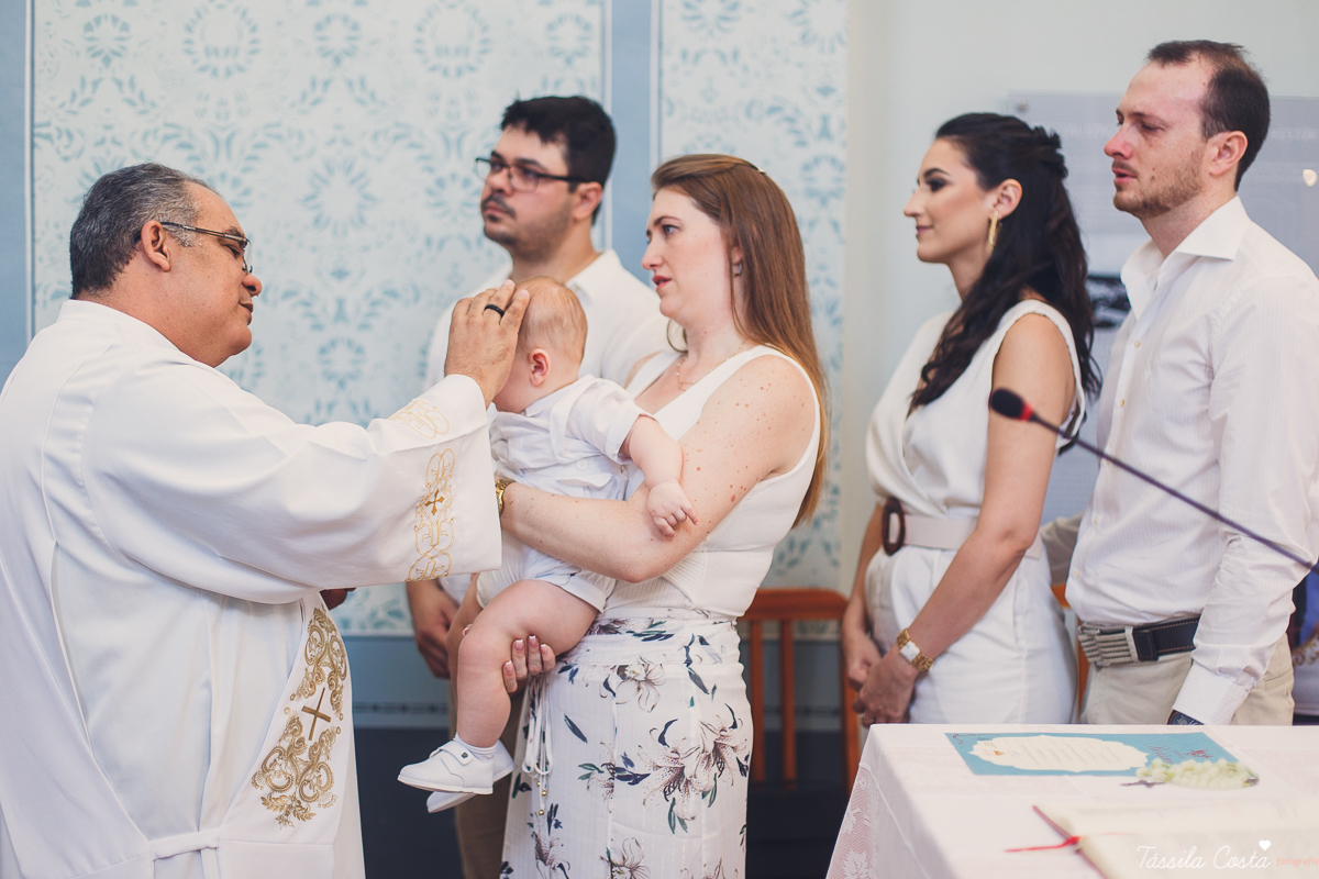 fotos de batizado, qual look usar no batizado do meu filho, lojas para comprar roupa para batizado em vila velha es, Igreja na Prainha para batismo, Igreja do Rosário, fotos lindas de batizado, meu primeiro sacramento, madrinha bem vestida no batizado