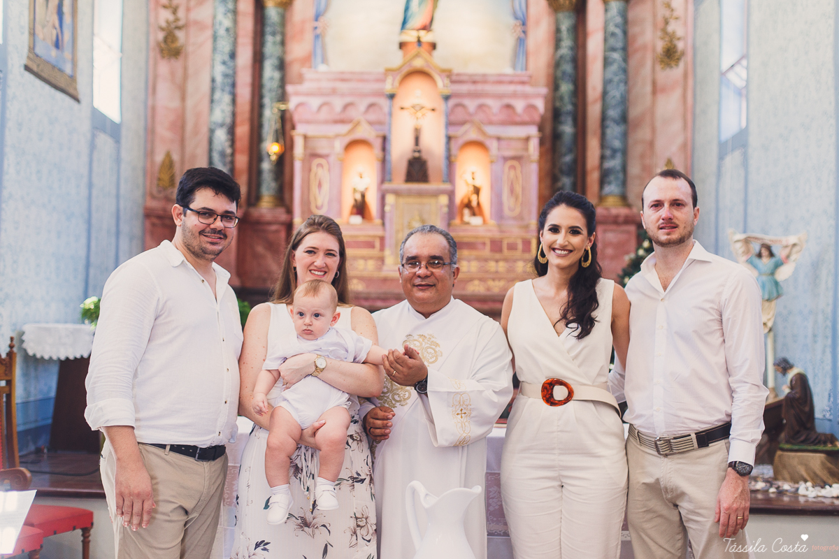 fotos de batizado, qual look usar no batizado do meu filho, lojas para comprar roupa para batizado em vila velha es, Igreja na Prainha para batismo, Igreja do Rosário, fotos lindas de batizado, meu primeiro sacramento, madrinha bem vestida no batizado
