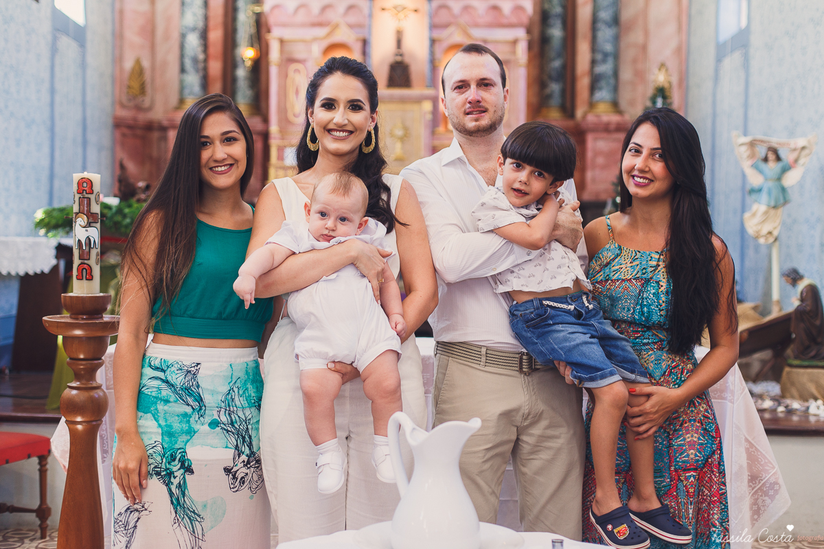 fotos de batizado, qual look usar no batizado do meu filho, lojas para comprar roupa para batizado em vila velha es, Igreja na Prainha para batismo, Igreja do Rosário, fotos lindas de batizado, meu primeiro sacramento, madrinha bem vestida no batizado