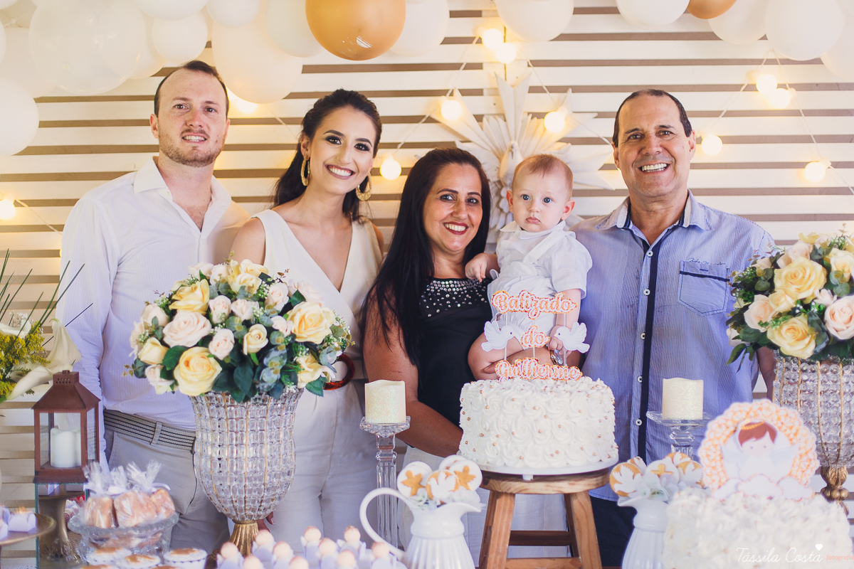 fotos de batizado, qual look usar no batizado do meu filho, lojas para comprar roupa para batizado em vila velha es, Igreja na Prainha para batismo, Igreja do Rosário, fotos lindas de batizado, meu primeiro sacramento, madrinha bem vestida no batizado