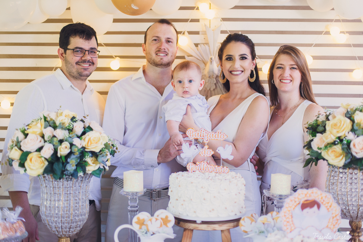 fotos de batizado, qual look usar no batizado do meu filho, lojas para comprar roupa para batizado em vila velha es, Igreja na Prainha para batismo, Igreja do Rosário, fotos lindas de batizado, meu primeiro sacramento, madrinha bem vestida no batizado