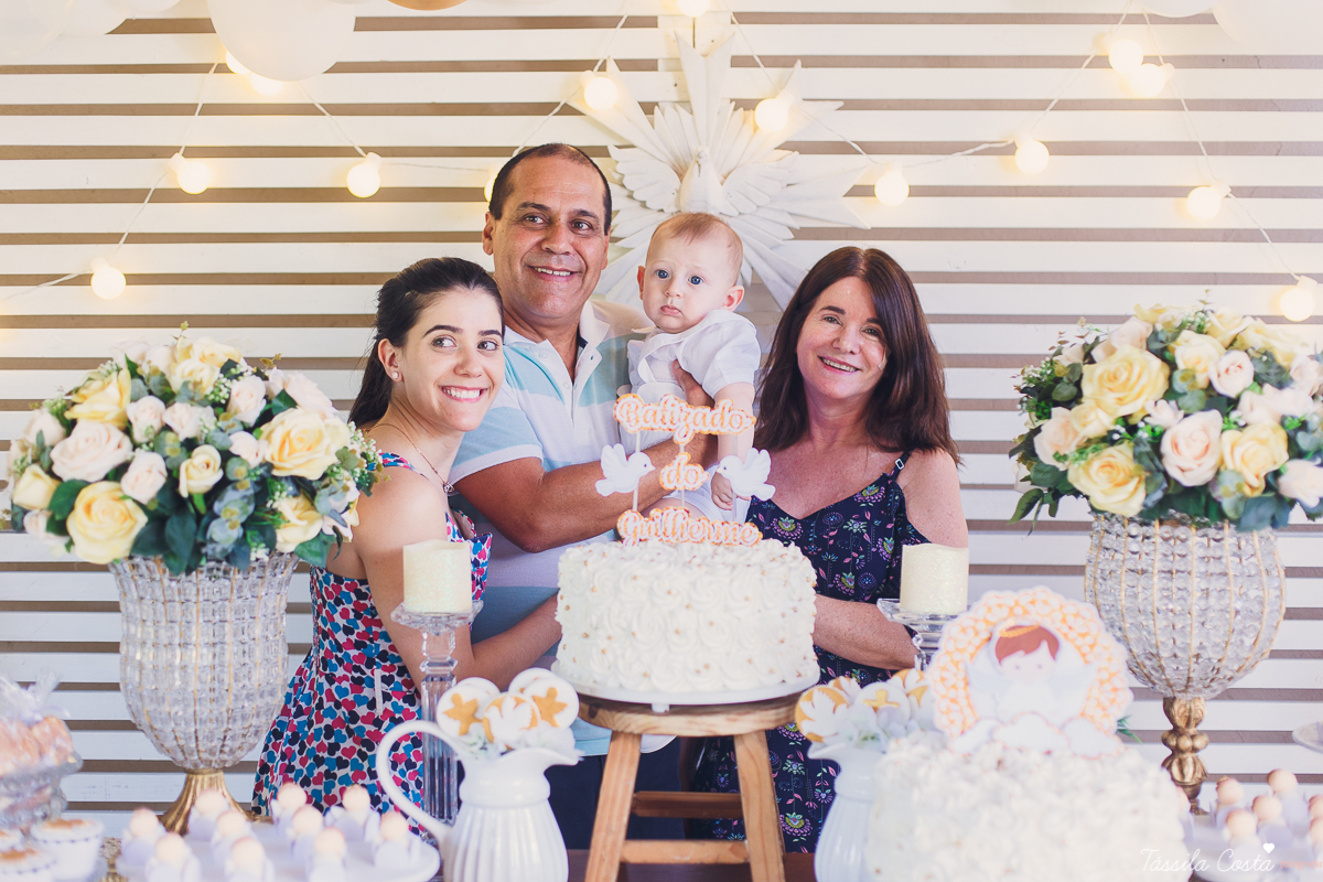fotos de batizado, qual look usar no batizado do meu filho, lojas para comprar roupa para batizado em vila velha es, Igreja na Prainha para batismo, Igreja do Rosário, fotos lindas de batizado, meu primeiro sacramento, madrinha bem vestida no batizado