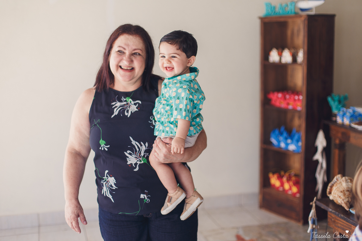 Festa no quintal de casa, em Jardim Camburi, Vitória ES, Festa no terma praia, maquete linda no tema praia, decoração diferente no tema praia, festa de menino, churrasco para aniversário infantil, fotografia de festa infantil em vitória es, tássila foto