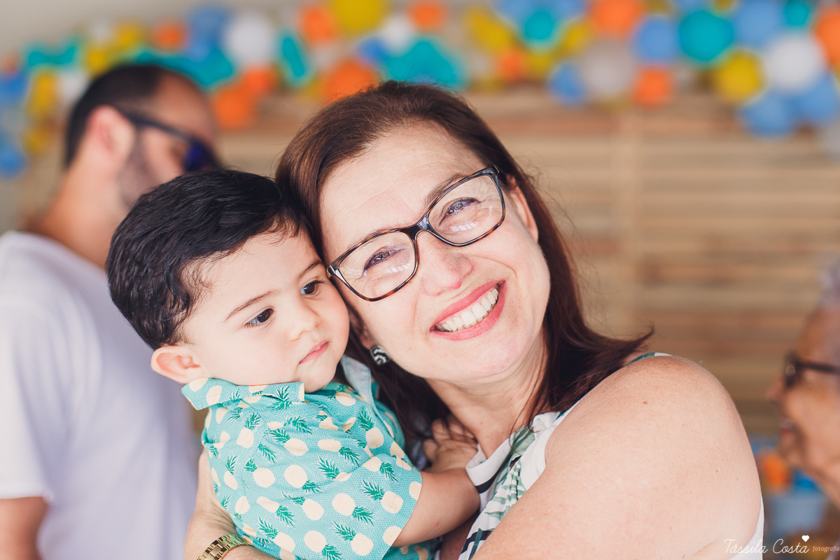 Festa no quintal de casa, em Jardim Camburi, Vitória ES, Festa no terma praia, maquete linda no tema praia, decoração diferente no tema praia, festa de menino, churrasco para aniversário infantil, fotografia de festa infantil em vitória es, tássila foto