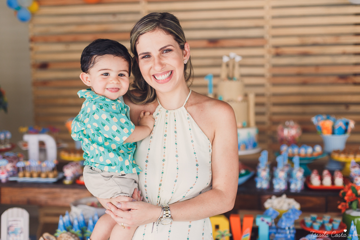 Festa no quintal de casa, em Jardim Camburi, Vitória ES, Festa no terma praia, maquete linda no tema praia, decoração diferente no tema praia, festa de menino, churrasco para aniversário infantil, fotografia de festa infantil em vitória es, tássila foto