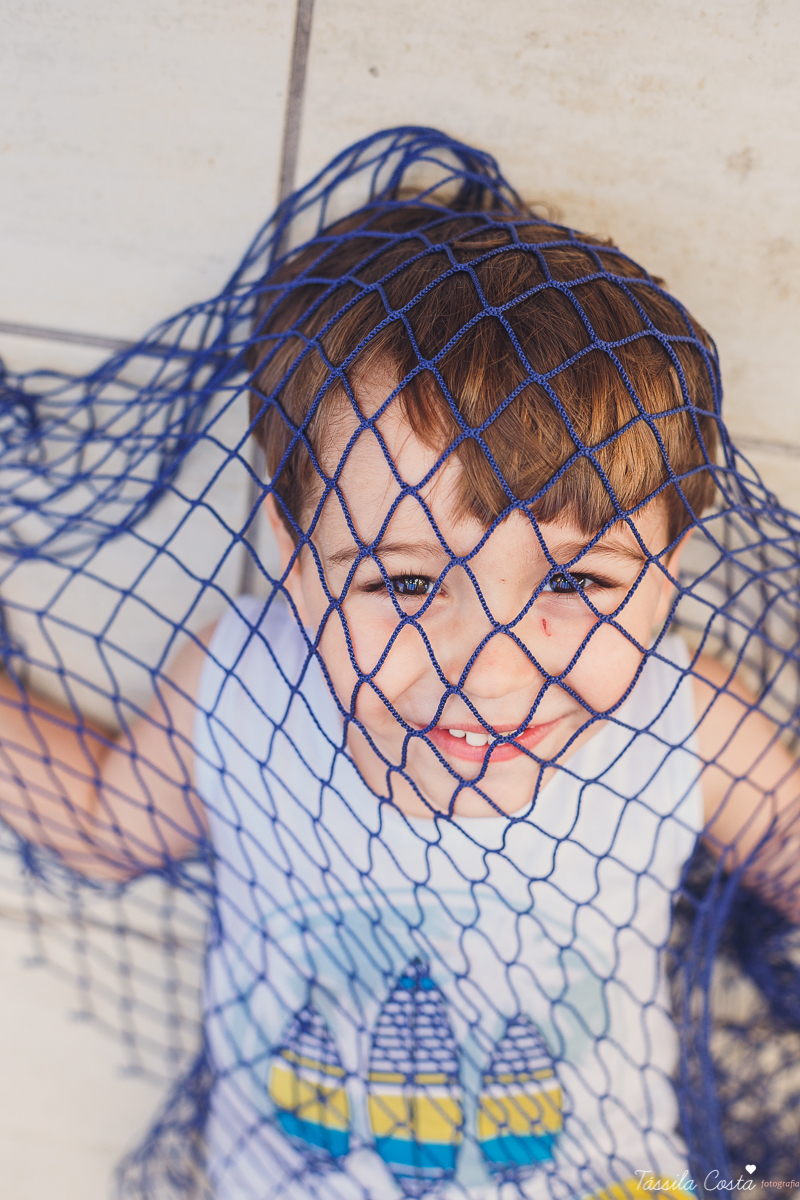 Festa no quintal de casa, em Jardim Camburi, Vitória ES, Festa no terma praia, maquete linda no tema praia, decoração diferente no tema praia, festa de menino, churrasco para aniversário infantil, fotografia de festa Feinfantil em vitória es, tássila foto