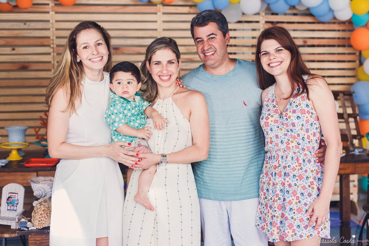 Festa no quintal de casa, em Jardim Camburi, Vitória ES, Festa no terma praia, maquete linda no tema praia, decoração diferente no tema praia, festa de menino, churrasco para aniversário infantil, fotografia de festa infantil em vitória es, tássila foto