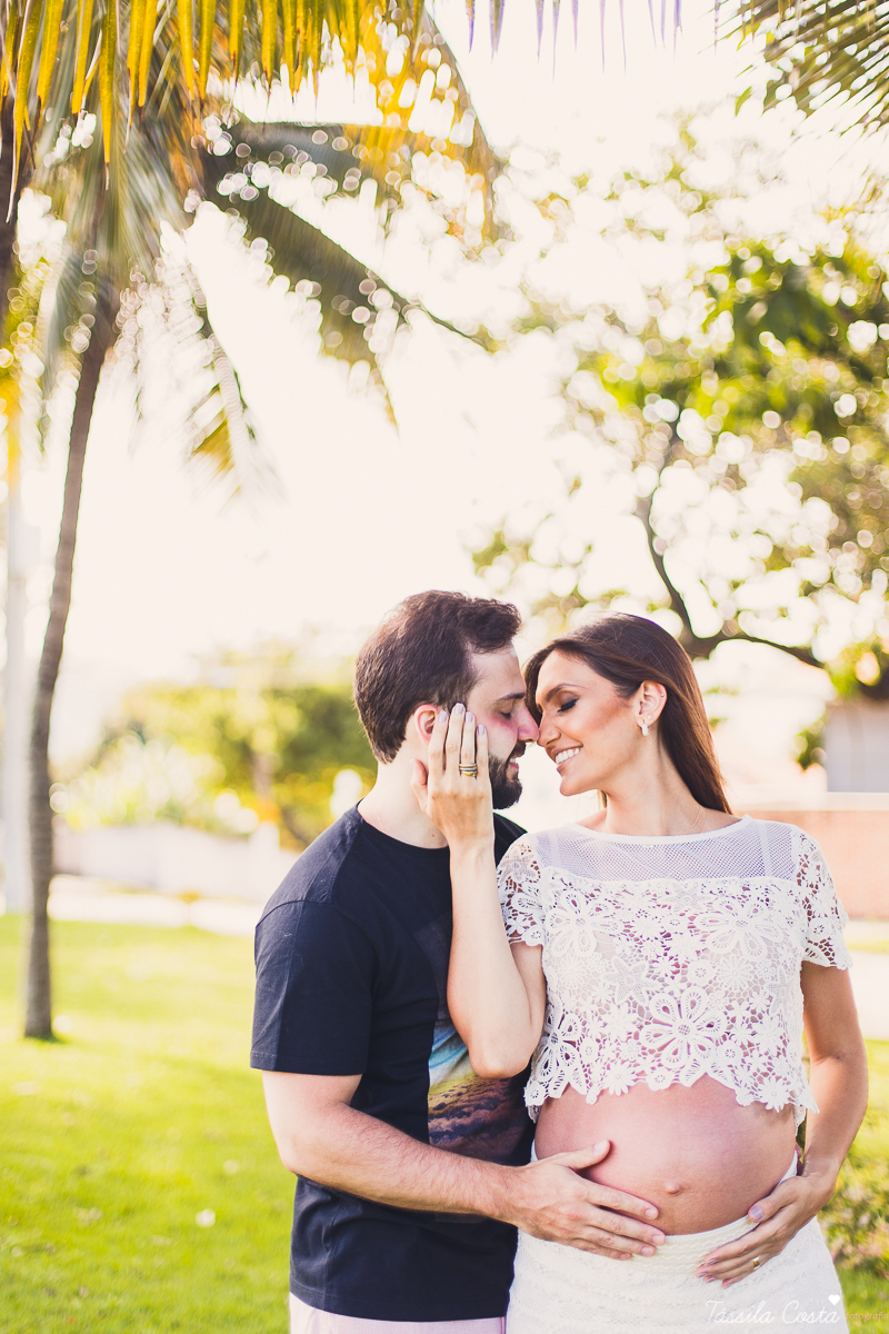 fotos externas de gestante, o que usar no look do ensaio gestante, fotos de gestante com cachorro, fotos feitas na Ilha do Frade, lugar lindo para fazer fotos em Vitória ES, tássila costa fotografia, praia linda em Vitória para fazer ensaio gestante, 