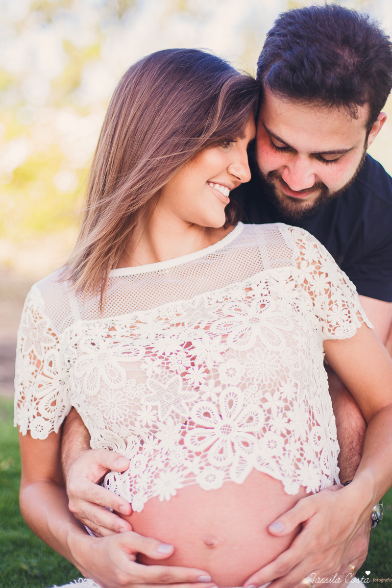 fotos externas de gestante, o que usar no look do ensaio gestante, fotos de gestante com cachorro, fotos feitas na Ilha do Frade, lugar lindo para fazer fotos em Vitória ES, tássila costa fotografia, praia linda em Vitória para fazer ensaio gestante, 