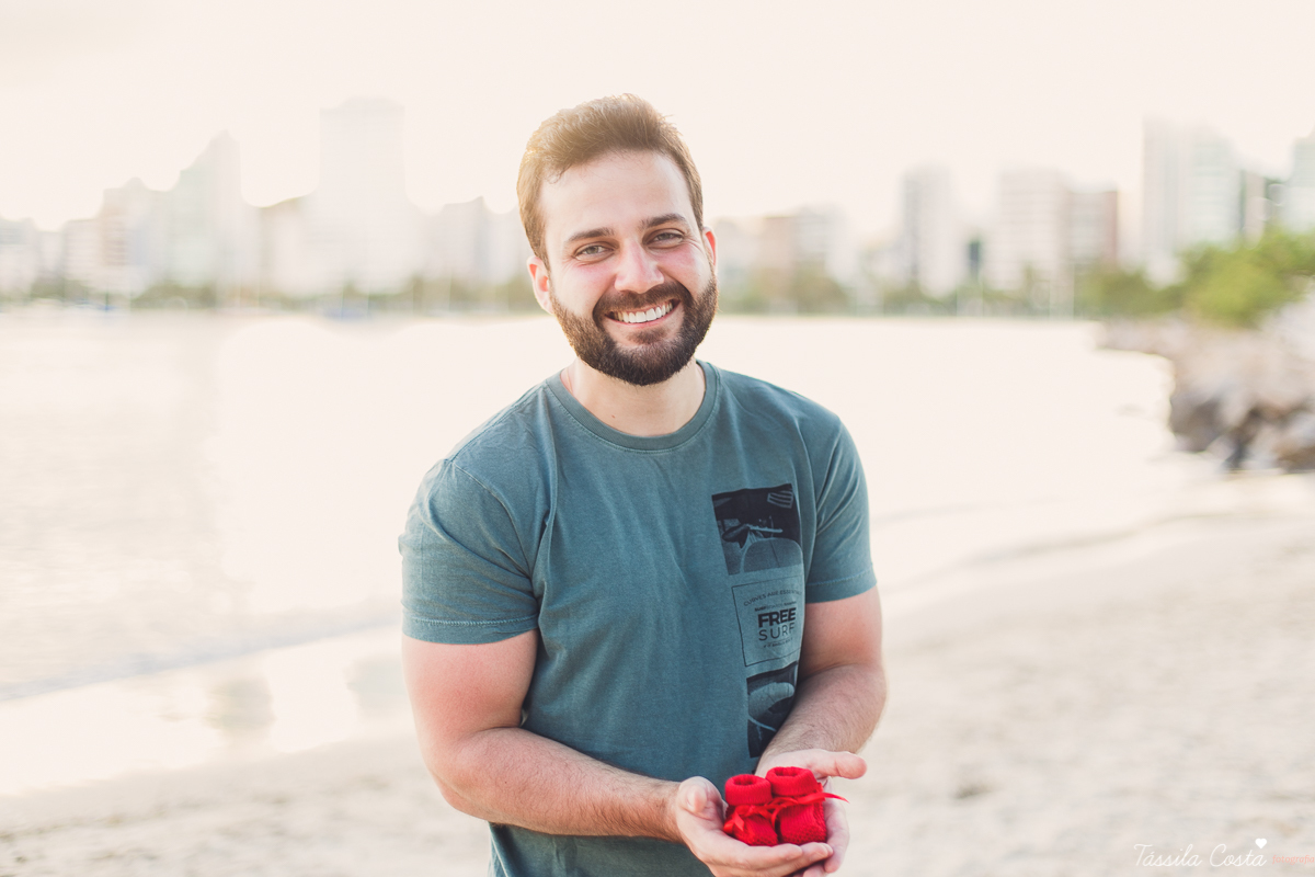 fotos externas de gestante, o que usar no look do ensaio gestante, fotos de gestante com cachorro, fotos feitas na Ilha do Frade, lugar lindo para fazer fotos em Vitória ES, tássila costa fotografia, praia linda em Vitória para fazer ensaio gestante, 