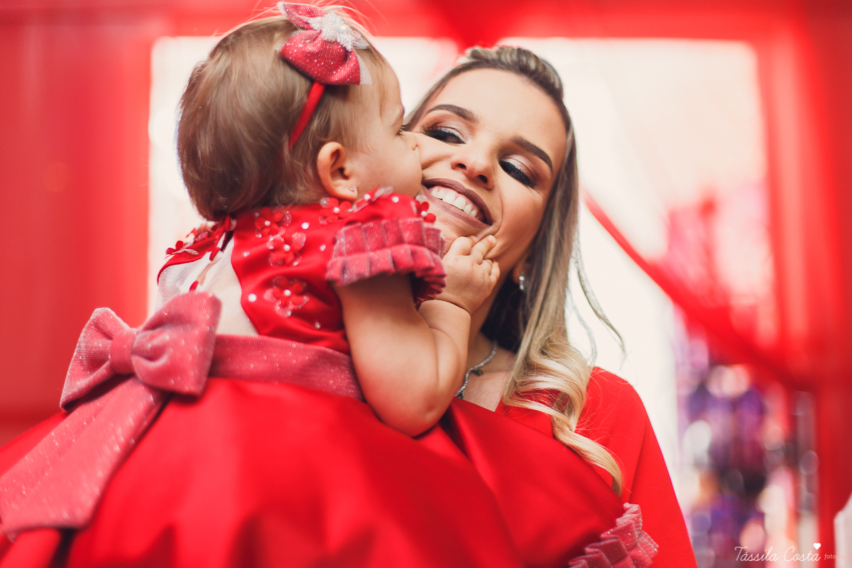 aniversário no tema Disney, aniversário de menina no tema Disney, no Cerimonial O Mais Legal, Sofia 1 ano, tudo azul e vermelho no aniversário, o que vestir no aniversário de 1 ano da filha, look Le Infance para aniversário de 1 ano, Le Infance vestidos