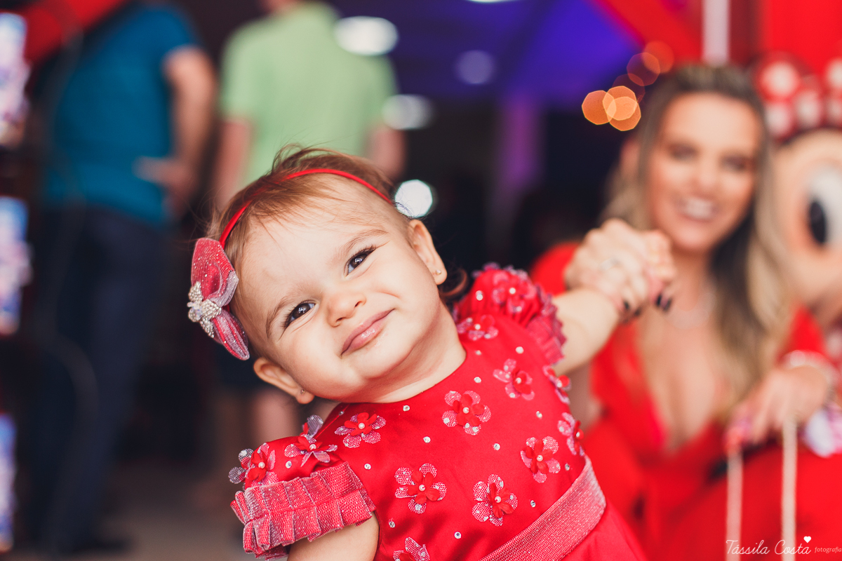 aniversário no tema Disney, aniversário de menina no tema Disney, no Cerimonial O Mais Legal, Sofia 1 ano, tudo azul e vermelho no aniversário, o que vestir no aniversário de 1 ano da filha, look Le Infance para aniversário de 1 ano, Le Infance vestidos