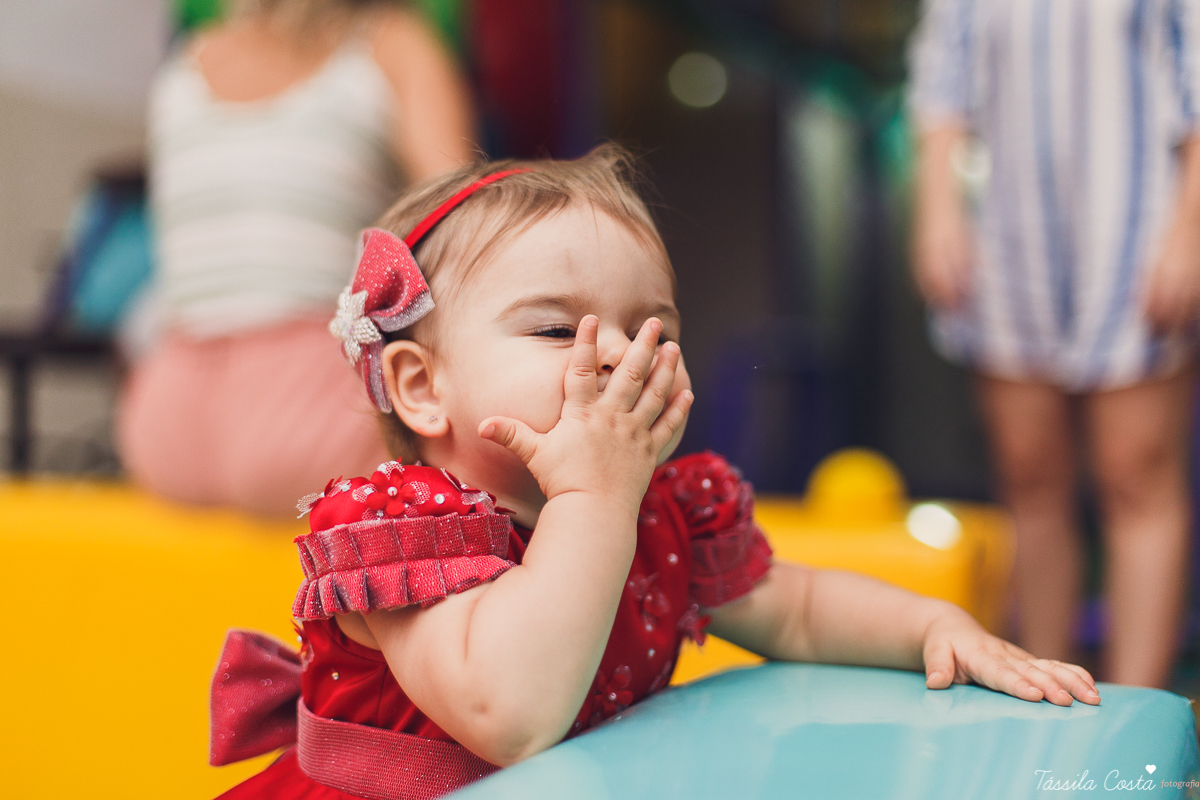aniversário no tema Disney, aniversário de menina no tema Disney, no Cerimonial O Mais Legal, Sofia 1 ano, tudo azul e vermelho no aniversário, o que vestir no aniversário de 1 ano da filha, look Le Infance para aniversário de 1 ano, Le Infance vestidos