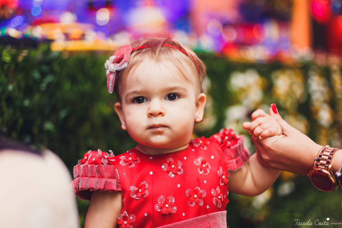 aniversário no tema Disney, aniversário de menina no tema Disney, no Cerimonial O Mais Legal, Sofia 1 ano, tudo azul e vermelho no aniversário, o que vestir no aniversário de 1 ano da filha, look Le Infance para aniversário de 1 ano, Le Infance vestidos