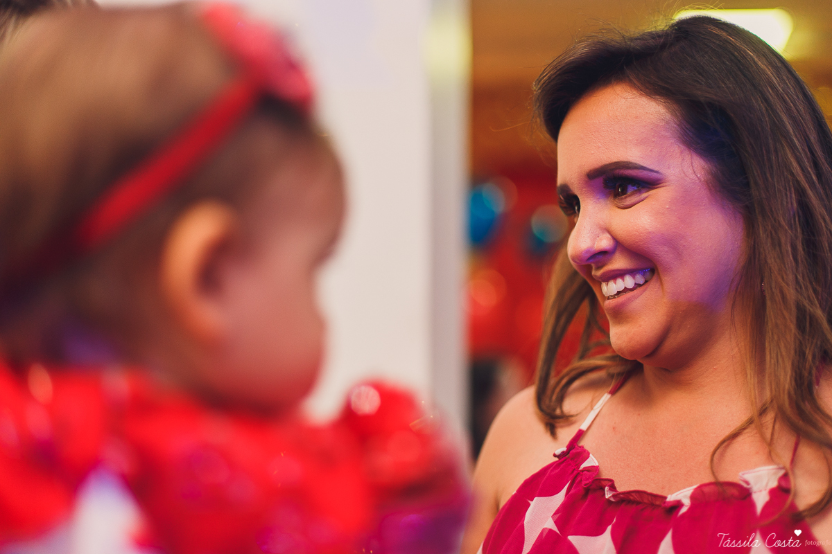 aniversário no tema Disney, aniversário de menina no tema Disney, no Cerimonial O Mais Legal, Sofia 1 ano, tudo azul e vermelho no aniversário, o que vestir no aniversário de 1 ano da filha, look Le Infance para aniversário de 1 ano, Le Infance vestidos