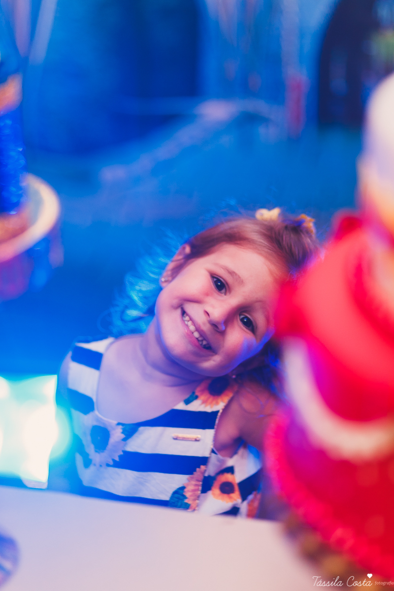 aniversário no tema Disney, aniversário de menina no tema Disney, no Cerimonial O Mais Legal, Sofia 1 ano, tudo azul e vermelho no aniversário, o que vestir no aniversário de 1 ano da filha, look Le Infance para aniversário de 1 ano, Le Infance vestidos