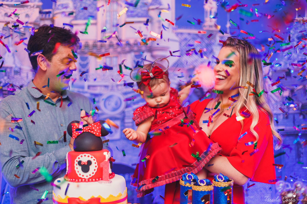 aniversário no tema Disney, aniversário de menina no tema Disney, no Cerimonial O Mais Legal, Sofia 1 ano, tudo azul e vermelho no aniversário, o que vestir no aniversário de 1 ano da filha, look Le Infance para aniversário de 1 ano, Le Infance vestidos