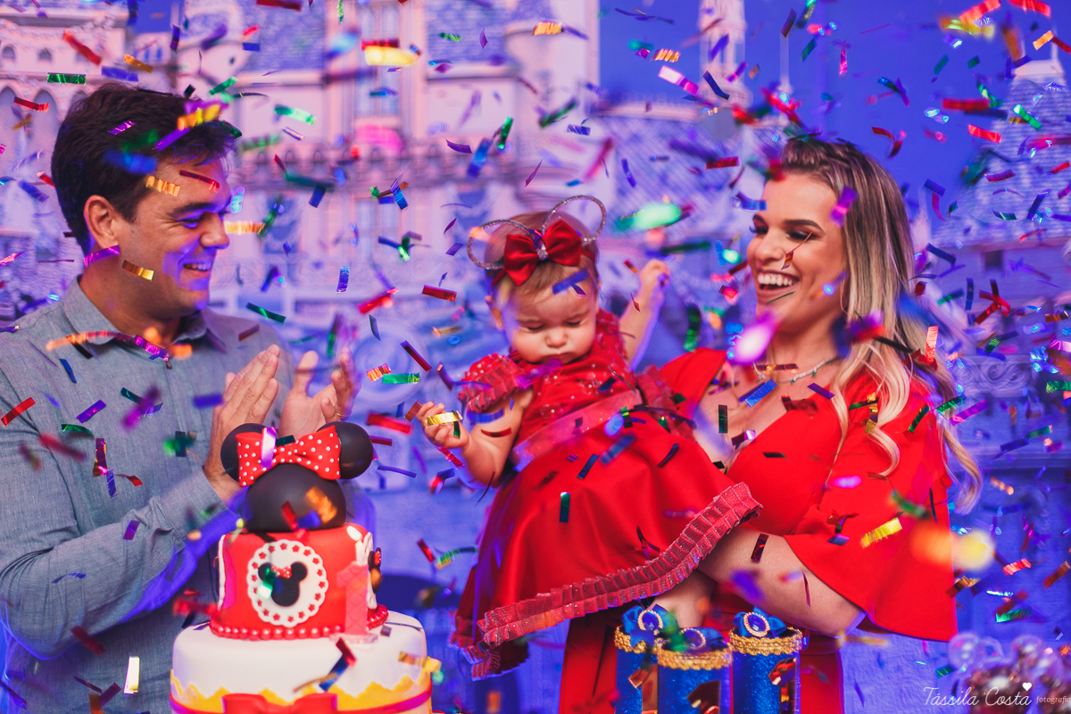 aniversário no tema Disney, aniversário de menina no tema Disney, no Cerimonial O Mais Legal, Sofia 1 ano, tudo azul e vermelho no aniversário, o que vestir no aniversário de 1 ano da filha, look Le Infance para aniversário de 1 ano, Le Infance vestidos