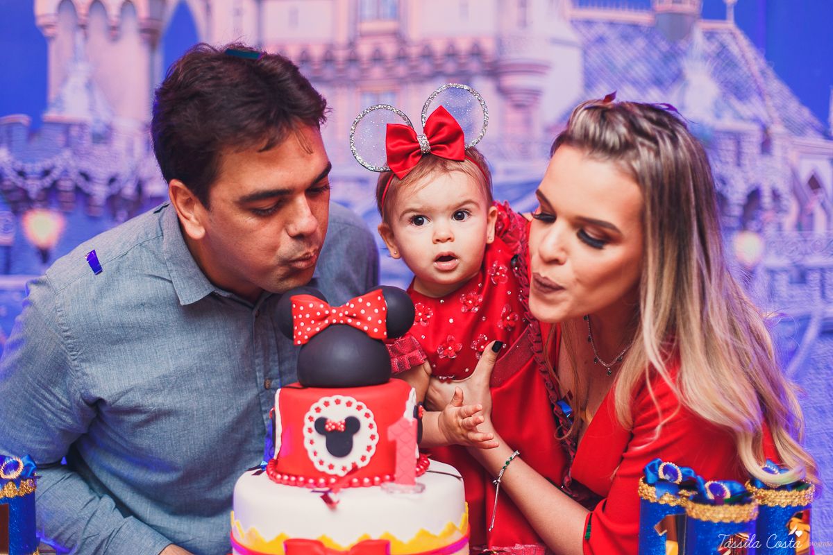 aniversário no tema Disney, aniversário de menina no tema Disney, no Cerimonial O Mais Legal, Sofia 1 ano, tudo azul e vermelho no aniversário, o que vestir no aniversário de 1 ano da filha, look Le Infance para aniversário de 1 ano, Le Infance vestidos