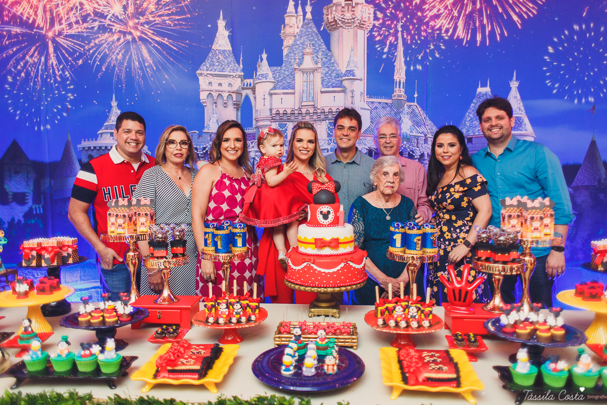 aniversário no tema Disney, aniversário de menina no tema Disney, no Cerimonial O Mais Legal, Sofia 1 ano, tudo azul e vermelho no aniversário, o que vestir no aniversário de 1 ano da filha, look Le Infance para aniversário de 1 ano, Le Infance vestidos