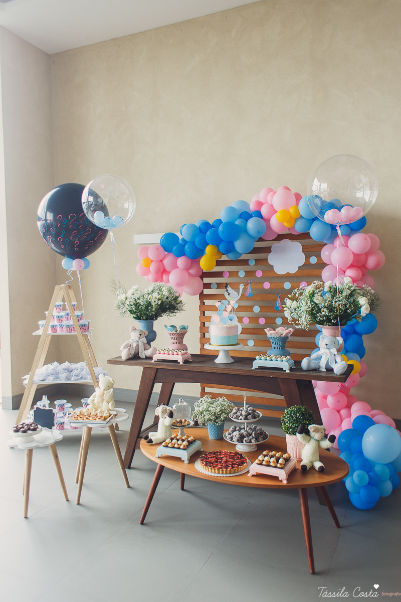 o que fazer para revelar o sexo do bebê, dicas para saber o sexo do bebê, médicos grávidos, fotos lindas de chá revelação, momento muito especial no chá revelação, mundo rosa, mãe de menina, descobrindo o sexo do bebê com a família, tássila costa es