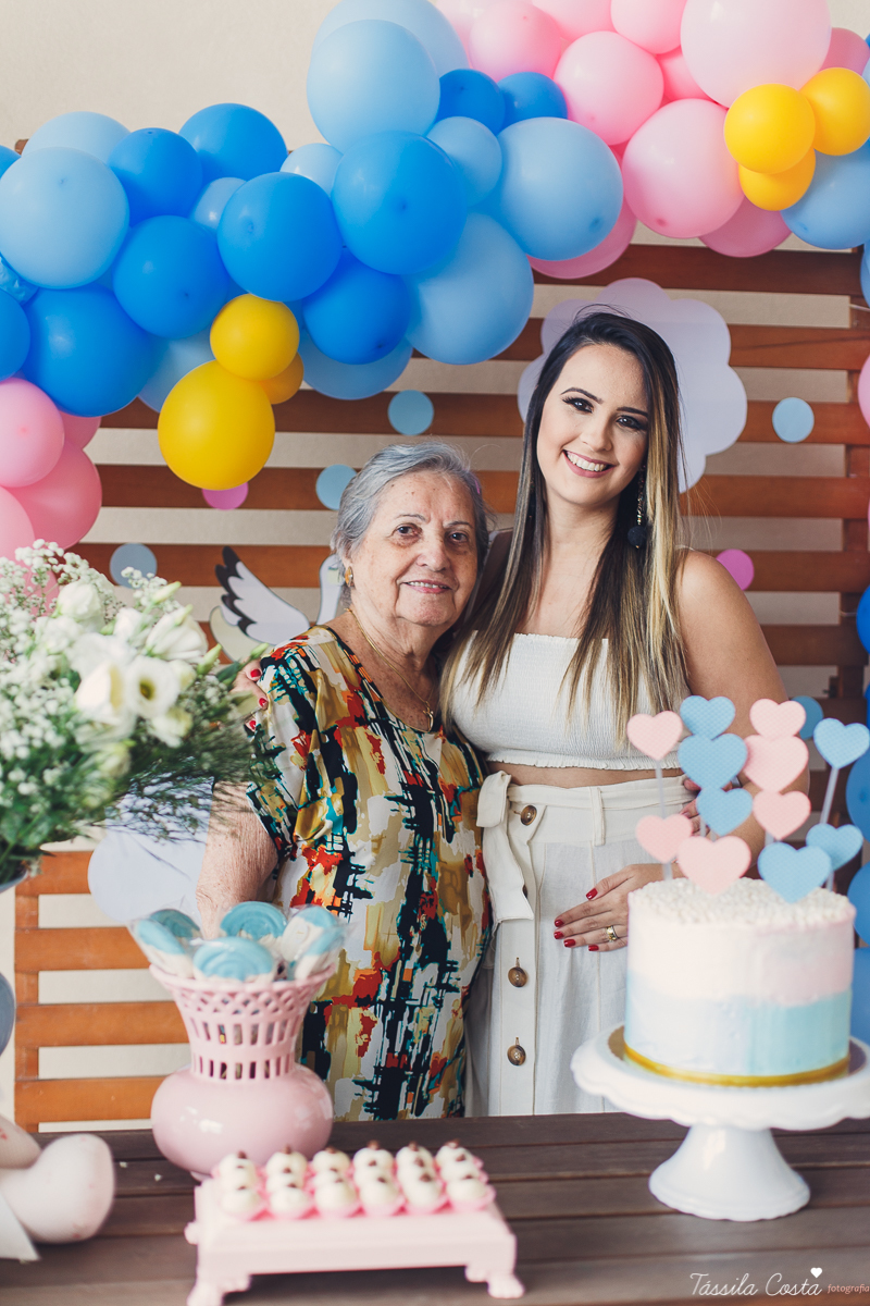 o que fazer para revelar o sexo do bebê, dicas para saber o sexo do bebê, médicos grávidos, fotos lindas de chá revelação, momento muito especial no chá revelação, mundo rosa, mãe de menina, descobrindo o sexo do bebê com a família, tássila costa es