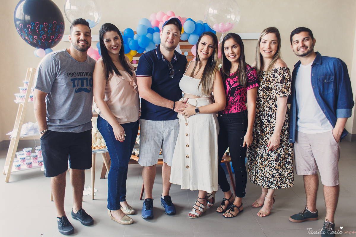 o que fazer para revelar o sexo do bebê, dicas para saber o sexo do bebê, médicos grávidos, fotos lindas de chá revelação, momento muito especial no chá revelação, mundo rosa, mãe de menina, descobrindo o sexo do bebê com a família, tássila costa es