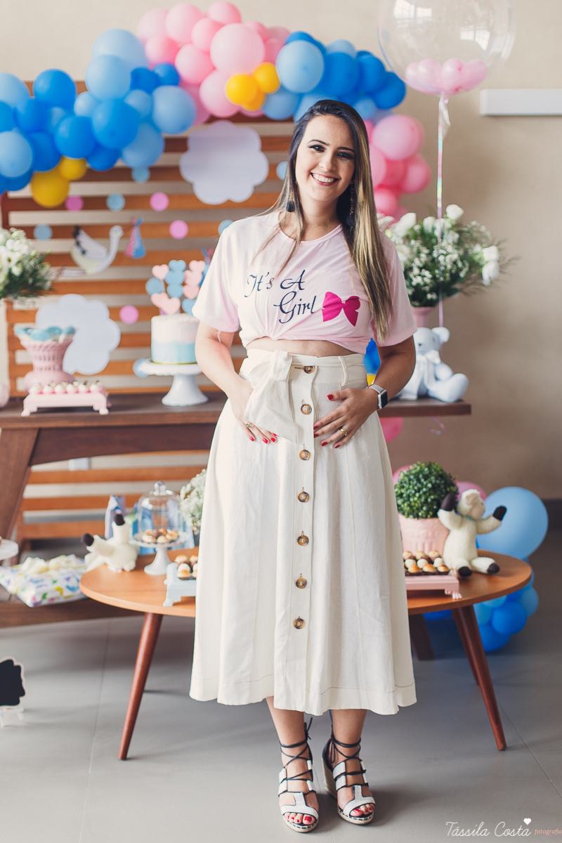 o que fazer para revelar o sexo do bebê, dicas para saber o sexo do bebê, médicos grávidos, fotos lindas de chá revelação, momento muito especial no chá revelação, mundo rosa, mãe de menina, descobrindo o sexo do bebê com a família, tássila costa es