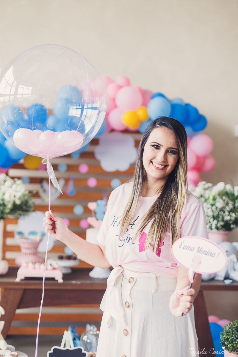 o que fazer para revelar o sexo do bebê, dicas para saber o sexo do bebê, médicos grávidos, fotos lindas de chá revelação, momento muito especial no chá revelação, mundo rosa, mãe de menina, descobrindo o sexo do bebê com a família, tássila costa es