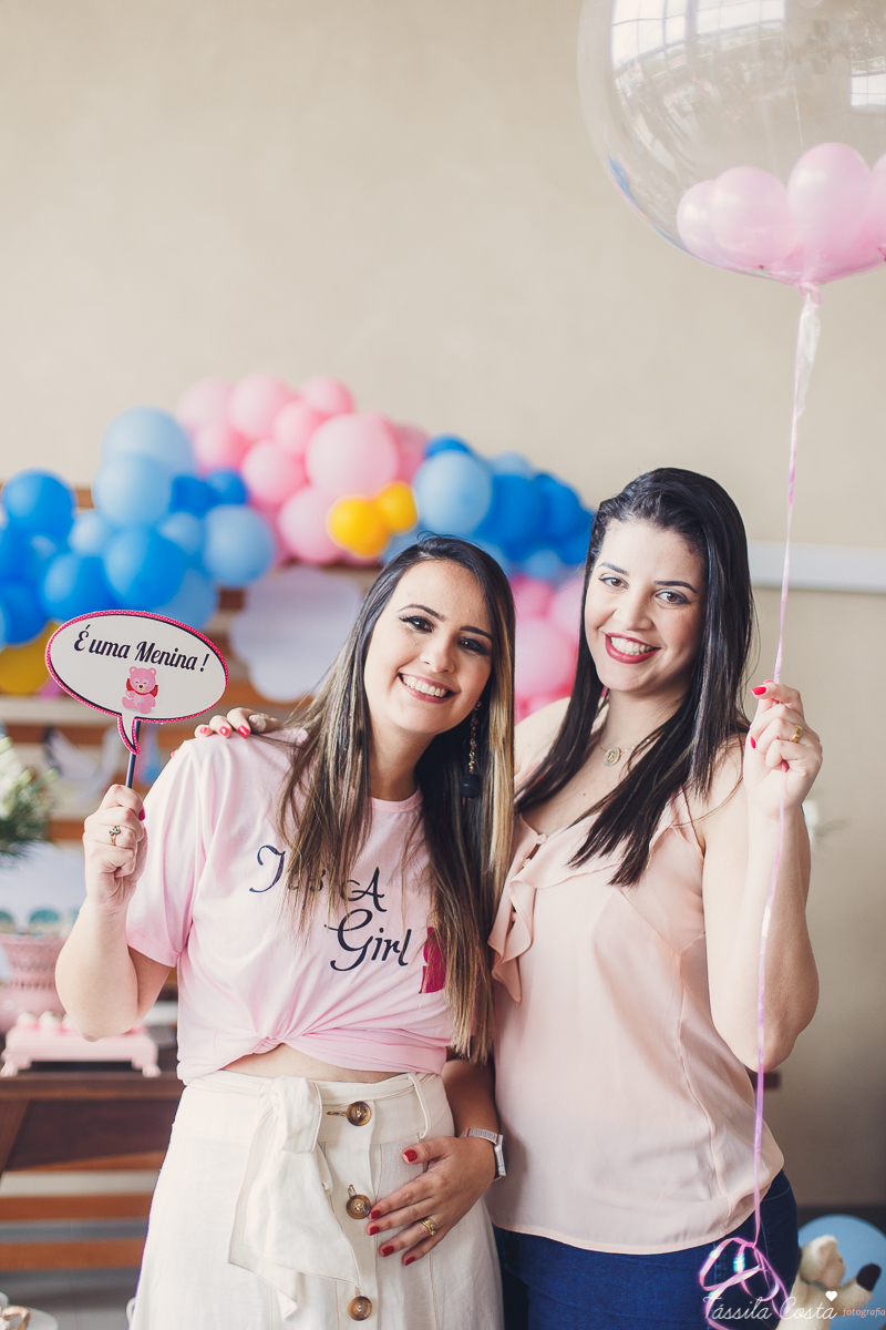 o que fazer para revelar o sexo do bebê, dicas para saber o sexo do bebê, médicos grávidos, fotos lindas de chá revelação, momento muito especial no chá revelação, mundo rosa, mãe de menina, descobrindo o sexo do bebê com a família, tássila costa es