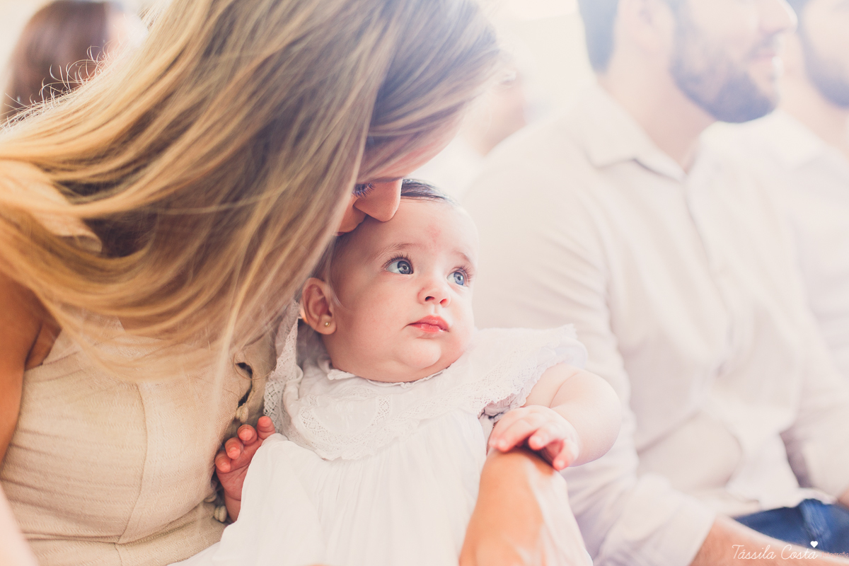 batizado da Mariah, feito na Igreja Santuário Nossa Senhora de Fátima, no Bairro de Fátima, em Serra - ES, fotografia de batizado em Vitória ES, almoço de batizado no Boulevard Lagoa na Serra, decoração linda de batizado, o que a madrinha veste no batizad