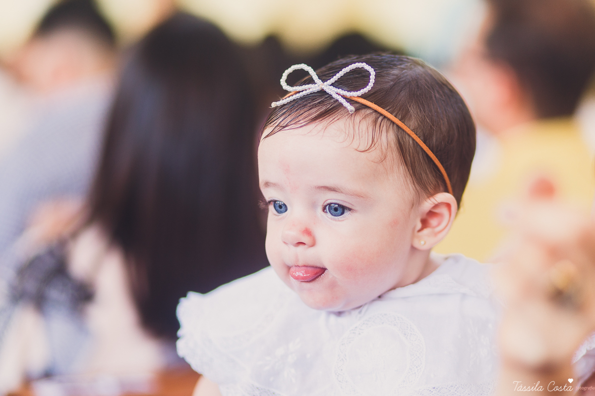 batizado da Mariah, feito na Igreja Santuário Nossa Senhora de Fátima, no Bairro de Fátima, em Serra - ES, fotografia de batizado em Vitória ES, almoço de batizado no Boulevard Lagoa na Serra, decoração linda de batizado, o que a madrinha veste no batizad