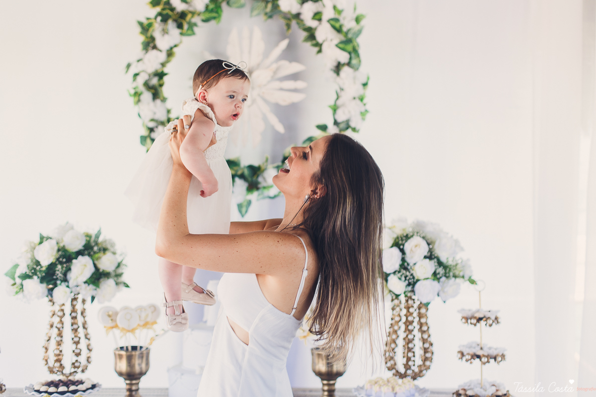 batizado da Mariah, feito na Igreja Santuário Nossa Senhora de Fátima, no Bairro de Fátima, em Serra - ES, fotografia de batizado em Vitória ES, almoço de batizado no Boulevard Lagoa na Serra, decoração linda de batizado, o que a madrinha veste no batizad