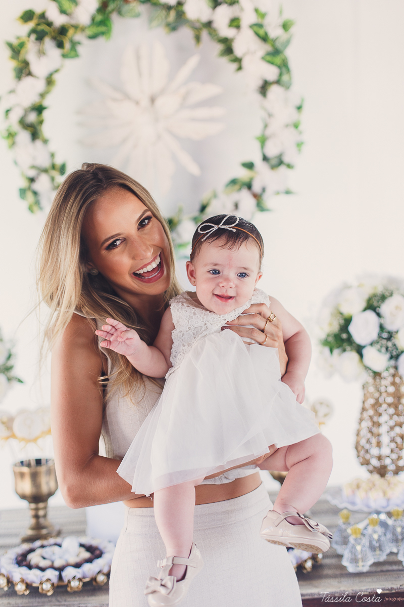 batizado da Mariah, feito na Igreja Santuário Nossa Senhora de Fátima, no Bairro de Fátima, em Serra - ES, fotografia de batizado em Vitória ES, almoço de batizado no Boulevard Lagoa na Serra, decoração linda de batizado, o que a madrinha veste no batizad
