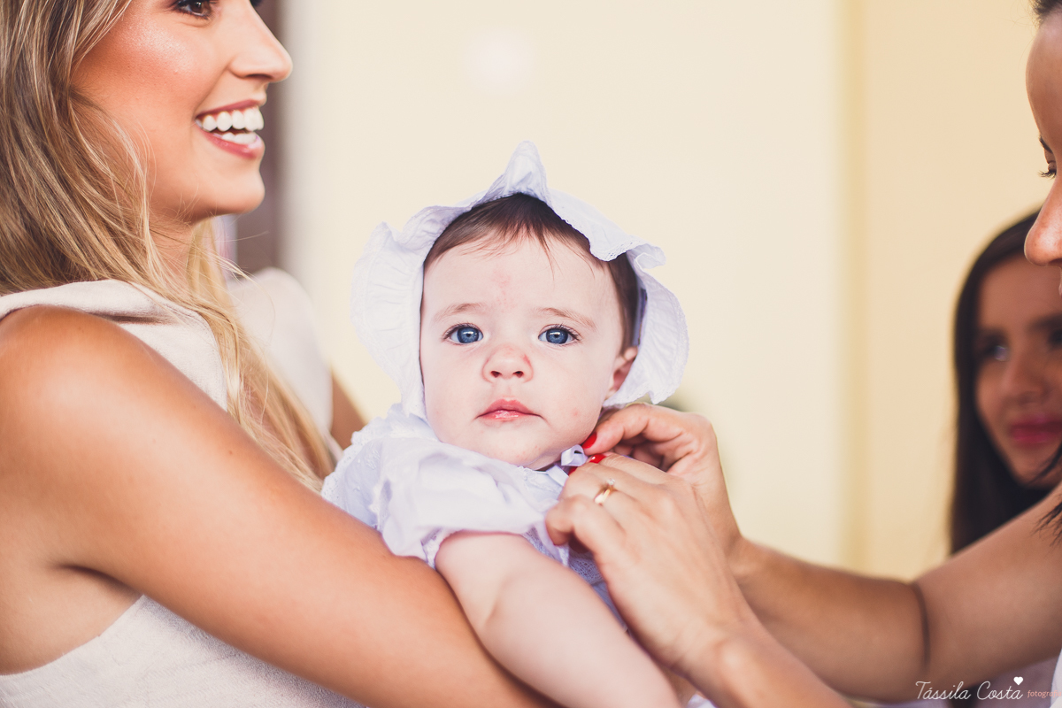 batizado da Mariah, feito na Igreja Santuário Nossa Senhora de Fátima, no Bairro de Fátima, em Serra - ES, fotografia de batizado em Vitória ES, almoço de batizado no Boulevard Lagoa na Serra, decoração linda de batizado, o que a madrinha veste no batizad