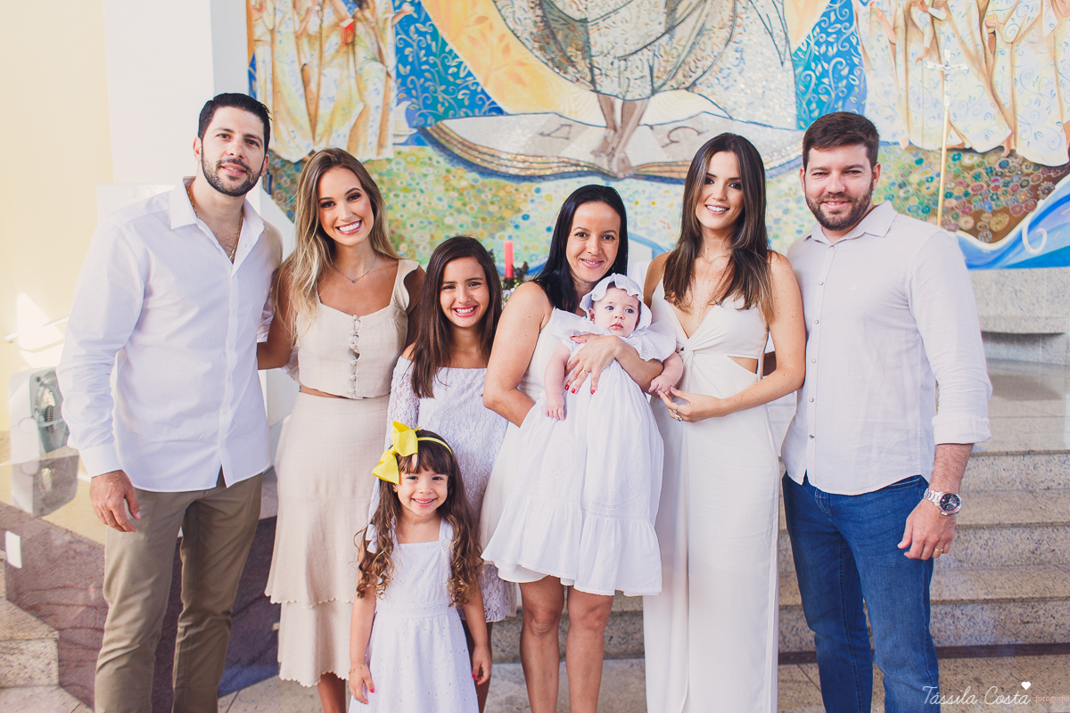 batizado da Mariah, feito na Igreja Santuário Nossa Senhora de Fátima, no Bairro de Fátima, em Serra - ES, fotografia de batizado em Vitória ES, almoço de batizado no Boulevard Lagoa na Serra, decoração linda de batizado, o que a madrinha veste no batizad