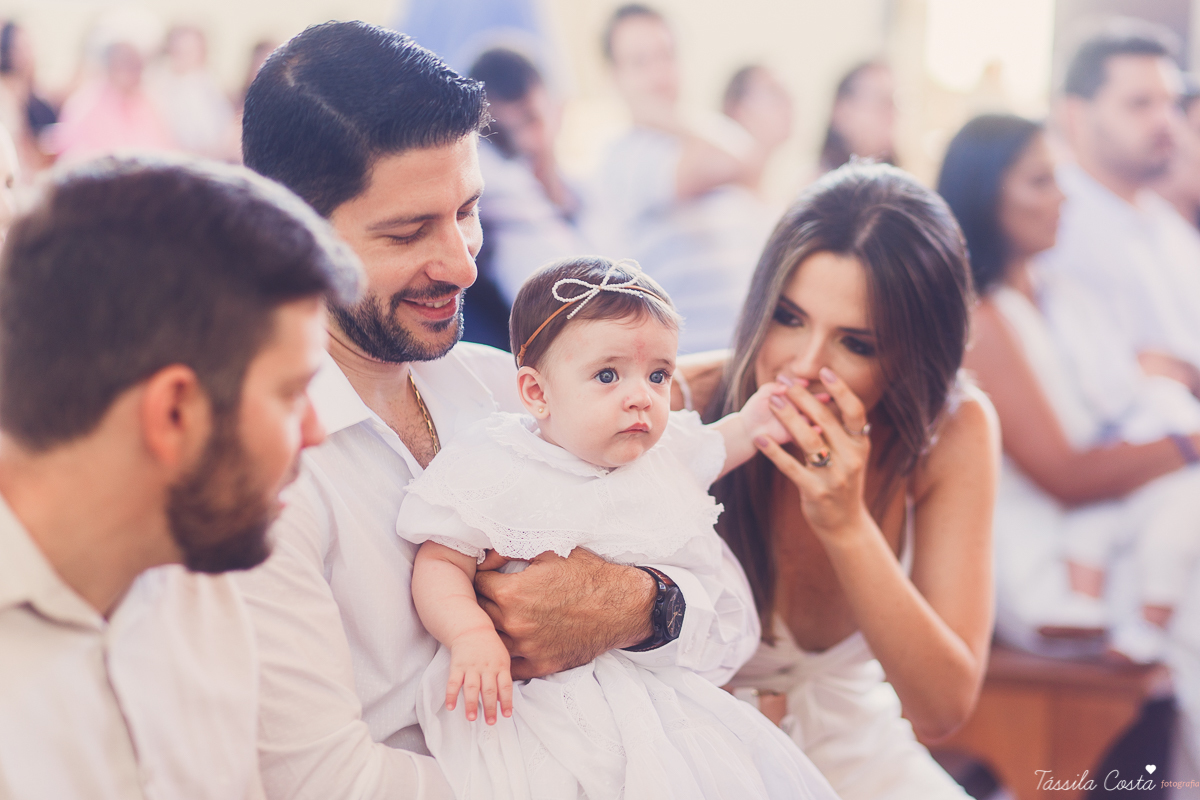batizado da Mariah, feito na Igreja Santuário Nossa Senhora de Fátima, no Bairro de Fátima, em Serra - ES, fotografia de batizado em Vitória ES, almoço de batizado no Boulevard Lagoa na Serra, decoração linda de batizado, o que a madrinha veste no batizad