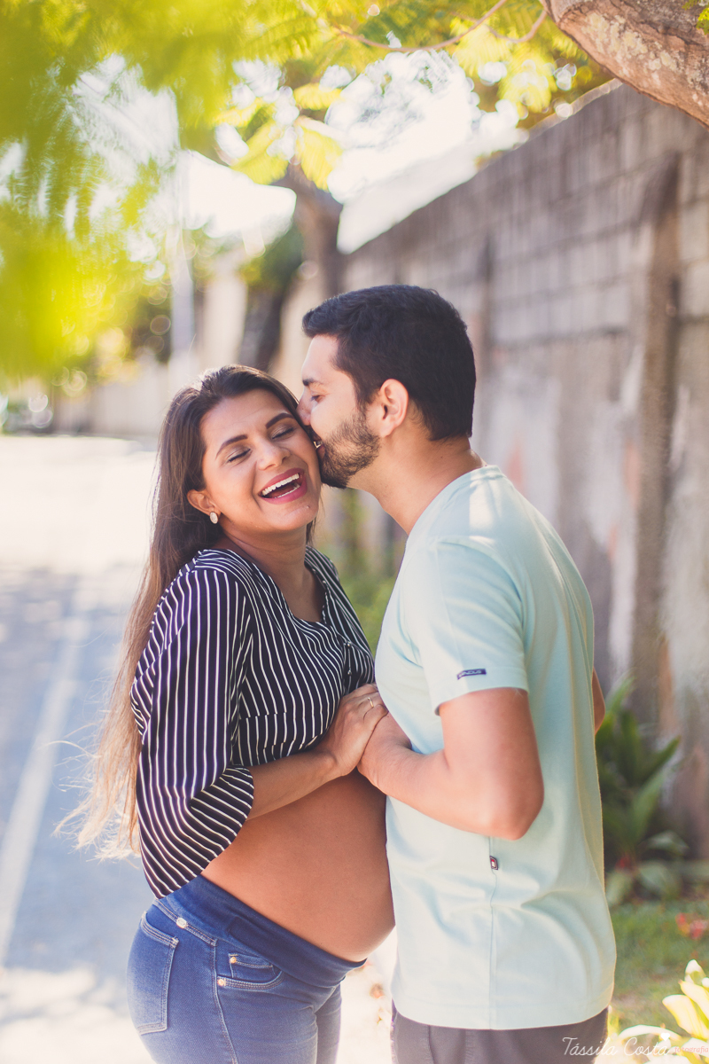 fotos lindas feitas na Praia da Costa, lugares em Vila Velha para fazer fotos de grávida, Praia linda para fotos de grávida em Vila Velha, mundo azul, esperando o primeiro filho, Dr Maria Angélica, hospital Vitória Apart, tássila costa fotografia