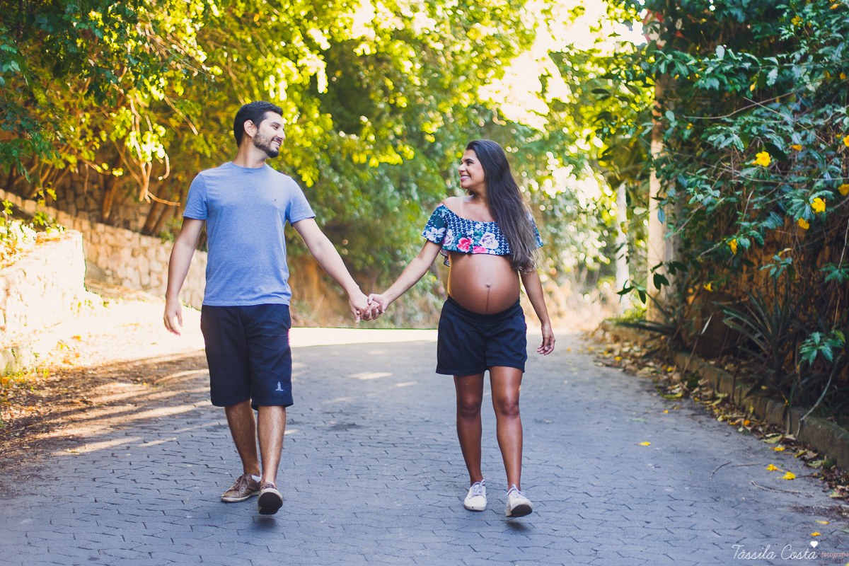 fotos lindas feitas na Praia da Costa, lugares em Vila Velha para fazer fotos de grávida, Praia linda para fotos de grávida em Vila Velha, mundo azul, esperando o primeiro filho, Dr Maria Angélica, hospital Vitória Apart, tássila costa fotografia