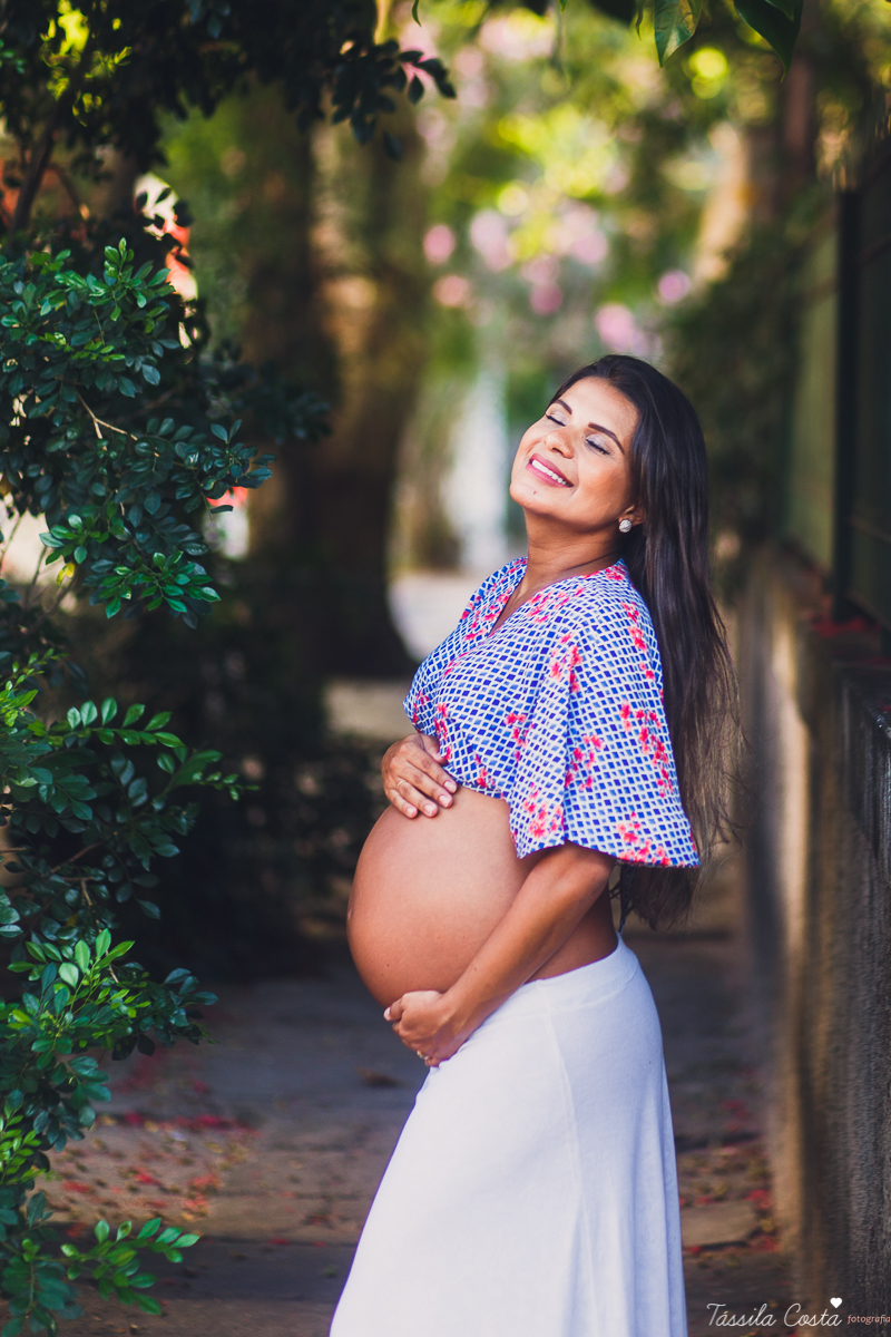 fotos lindas feitas na Praia da Costa, lugares em Vila Velha para fazer fotos de grávida, Praia linda para fotos de grávida em Vila Velha, mundo azul, esperando o primeiro filho, Dr Maria Angélica, hospital Vitória Apart, tássila costa fotografia