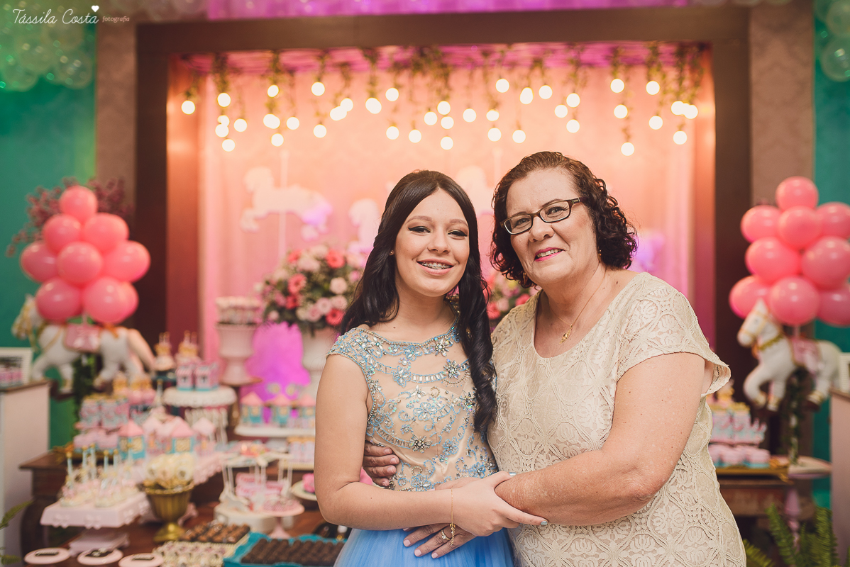 festa dos sonhos da Yasmin, aniversário de 15 anos, festa de princesa, tema carrossel, debutante Yasmin, festa em vitória es, no cerimonial o mais legal, decoração linda de 15 anos, festa maravilhosa, festa rosa e azul, 15 anos