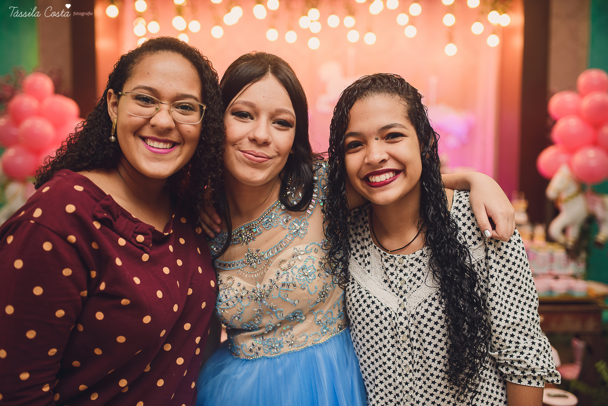 festa dos sonhos da Yasmin, aniversário de 15 anos, festa de princesa, tema carrossel, debutante Yasmin, festa em vitória es, no cerimonial o mais legal, decoração linda de 15 anos, festa maravilhosa, festa rosa e azul, 15 anos