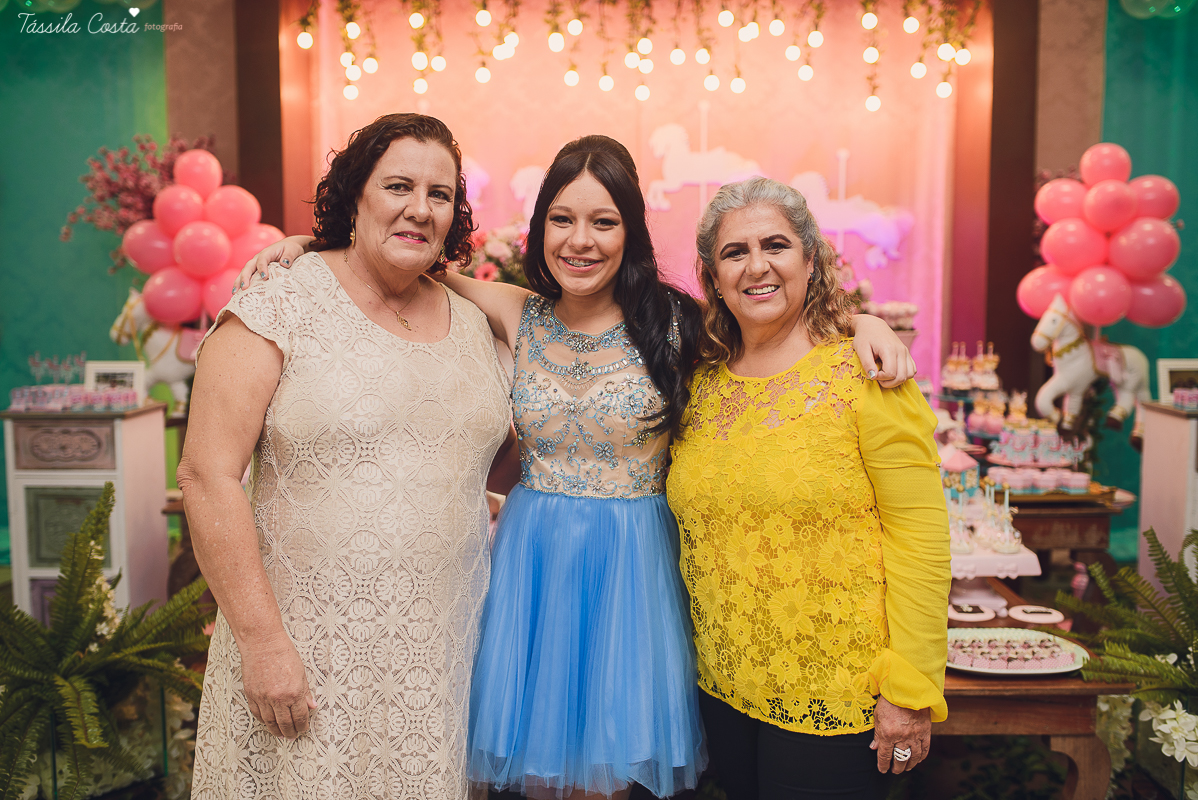 festa dos sonhos da Yasmin, aniversário de 15 anos, festa de princesa, tema carrossel, debutante Yasmin, festa em vitória es, no cerimonial o mais legal, decoração linda de 15 anos, festa maravilhosa, festa rosa e azul, 15 anos